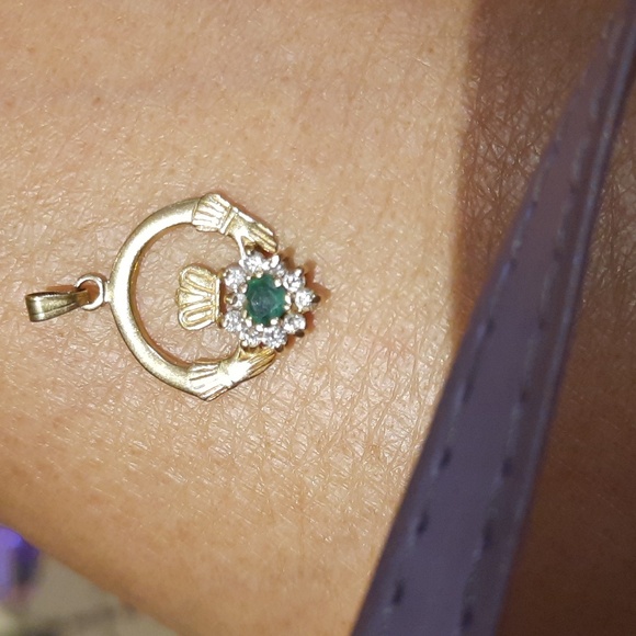 GENUINE SOLID 14K YELLOW GOLD AUTHENTIC EMERALD  & WHT TOPAZ CLADDAGH PENDANT - Picture 1 of 8